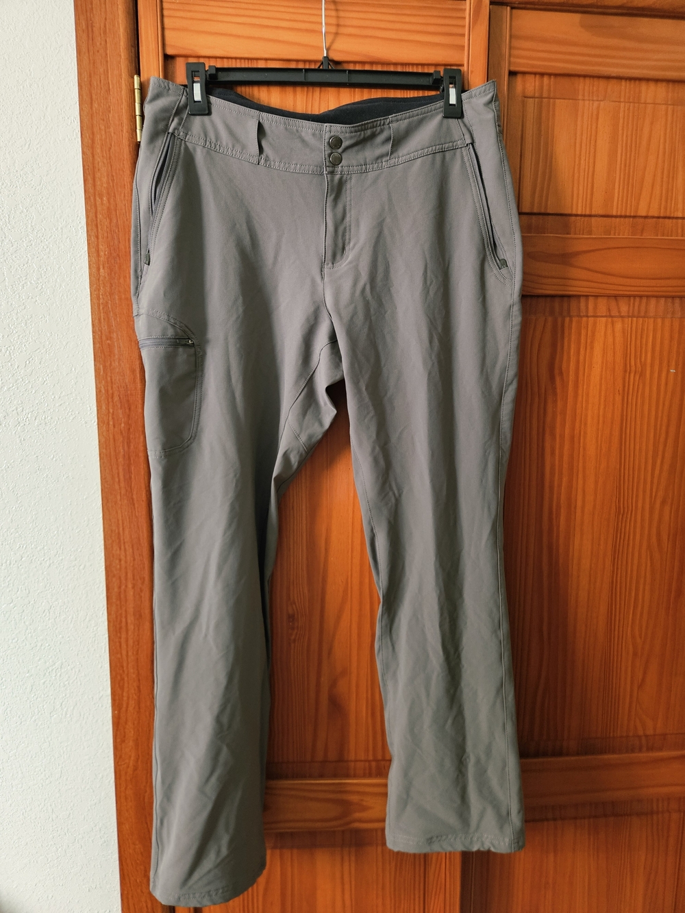 Columbia Women's Gray Straight-Leg Outdoor Pants